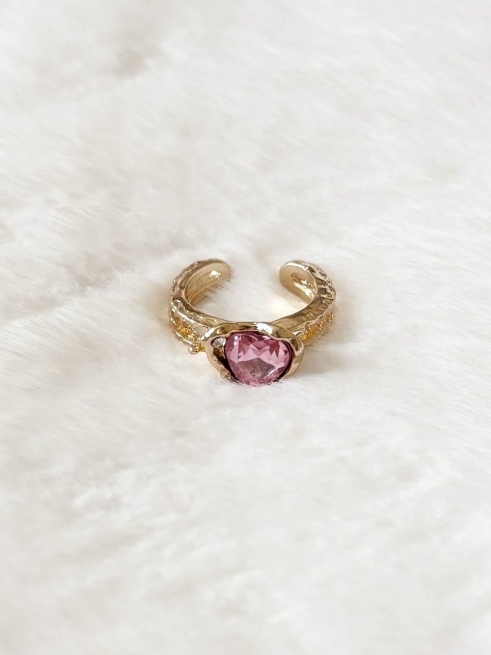 5/$15 🩷 MUST BUNDLE Gold Tone Ring with Pink Heart Gem